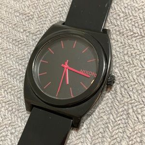 Nixon Minimal The Time Teller P Watch
